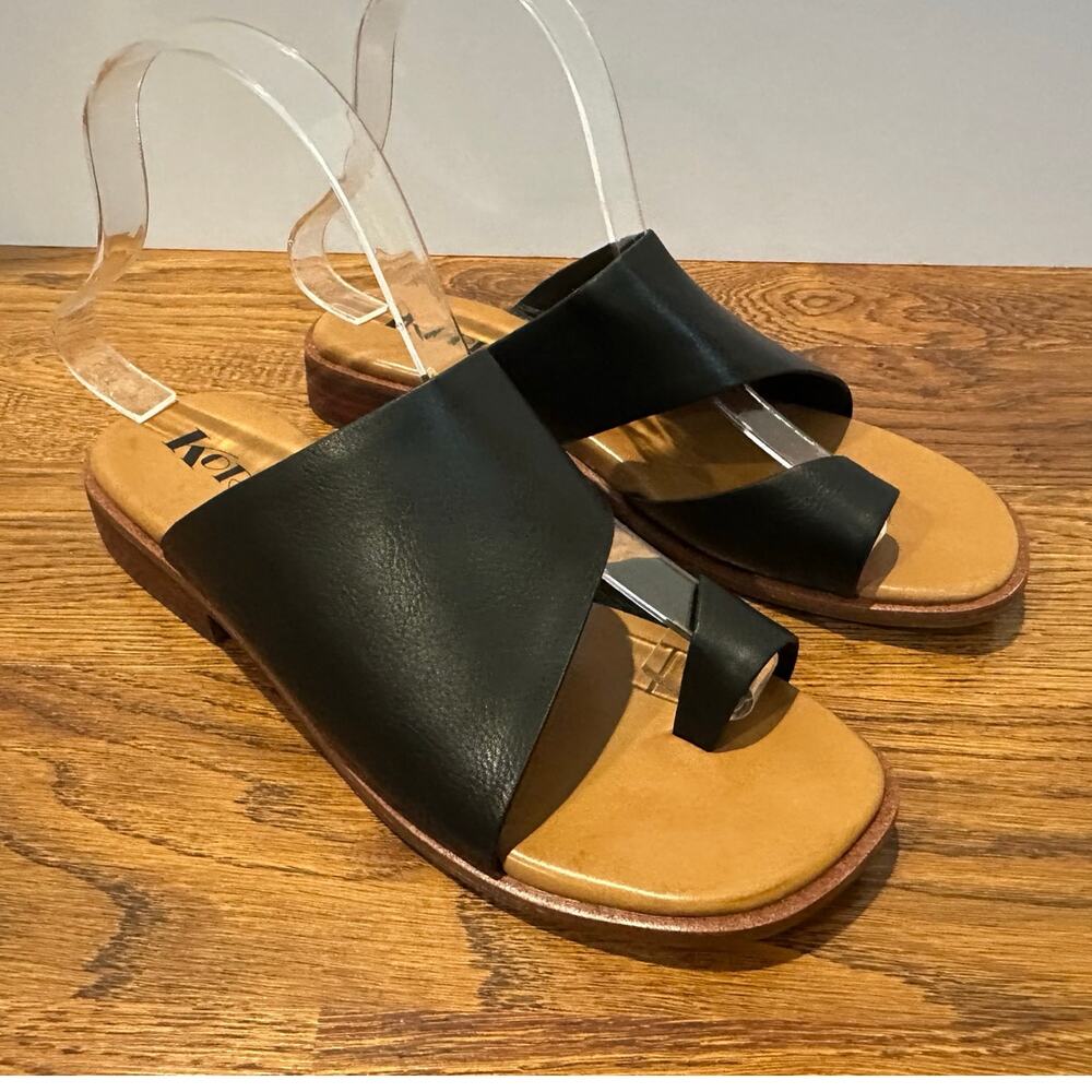 Korks Sareen Slide Sandals Black Size 7 NWOB Minimalist Elevated Chic Comfy